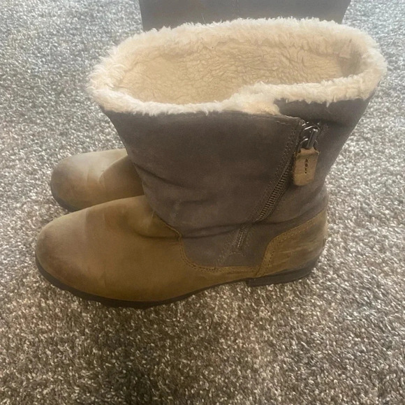 Sorel Emelie Suede Women's Size 11 Fold Over Cold Weather Snow  Boots Flaws - Picture 2 of 8